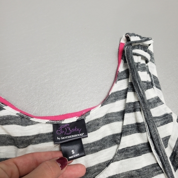 Oh baby by motherhood maternity black, white striped tank top size small - Picture 4 of 7